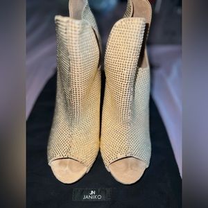 Gold Party Shoes Size 40